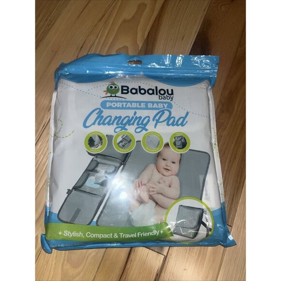 Babalou Baby Portable Changing Pad Compact Travel Multiple Pockets Strap NEW - Picture 1 of 2